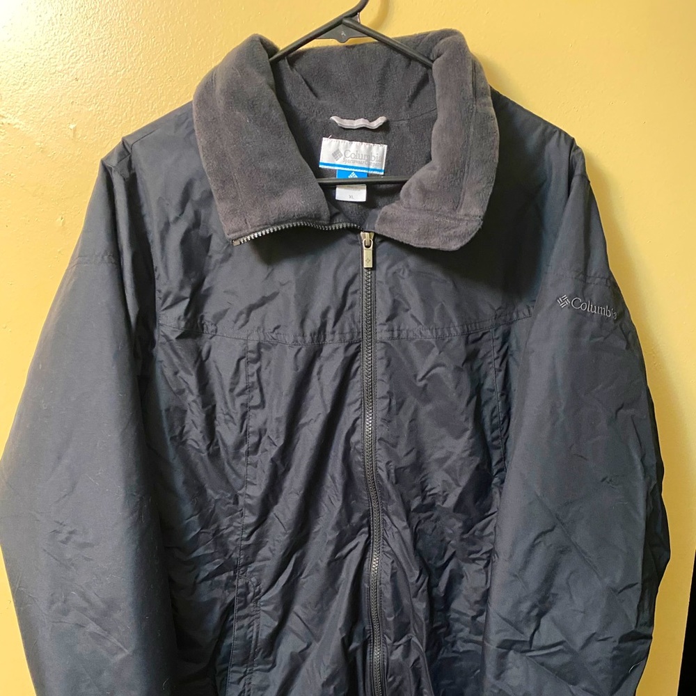 Women’s Columbia mid-weight jacket